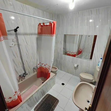 - Piso 3 Habitaciones, Bano Y Aseo Monterroso