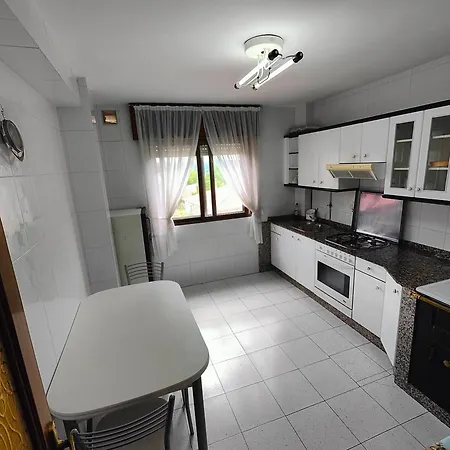 - Piso 3 Habitaciones, Bano Y Aseo * Monterroso